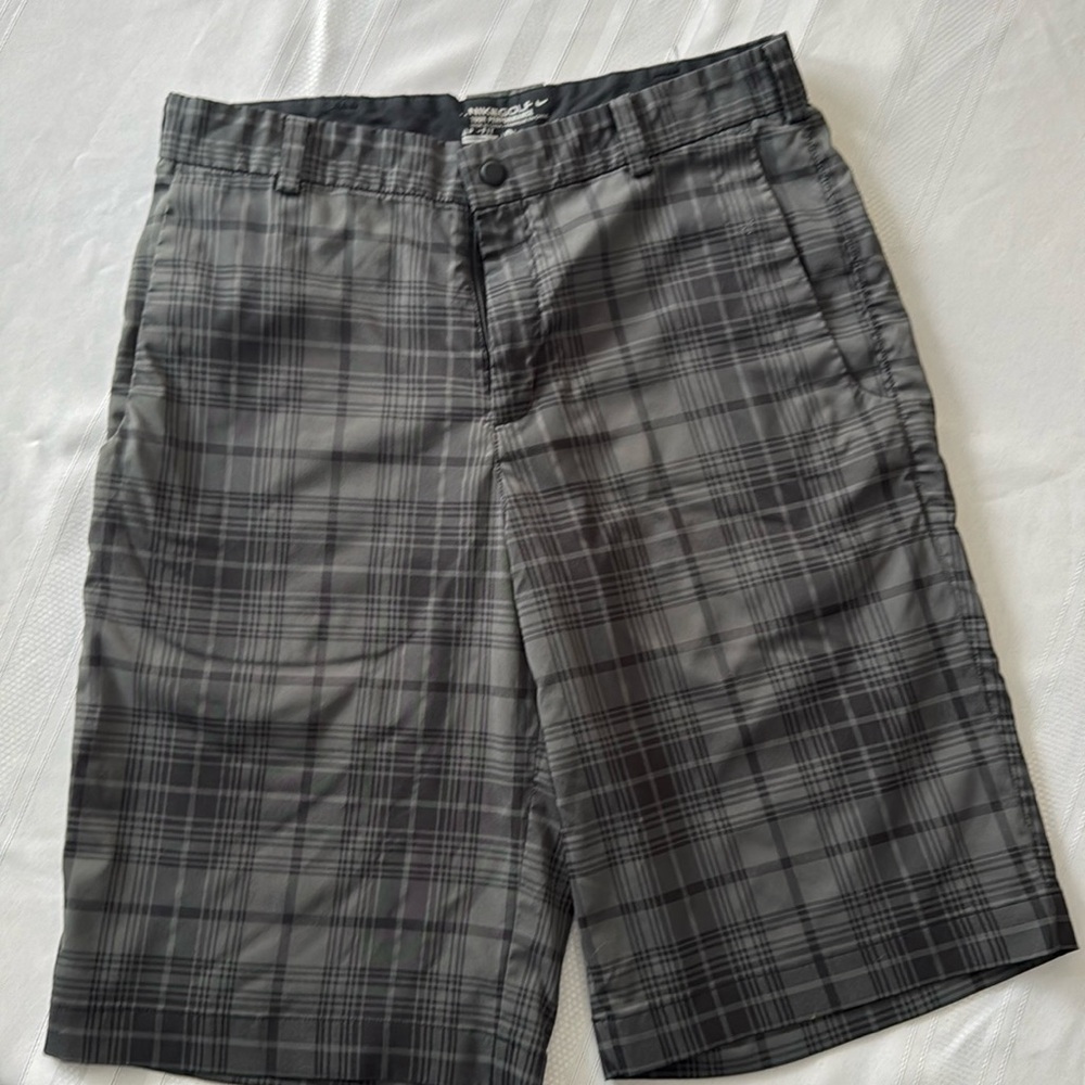 Nike golf tour performance, dri-fit, black/grey plaid